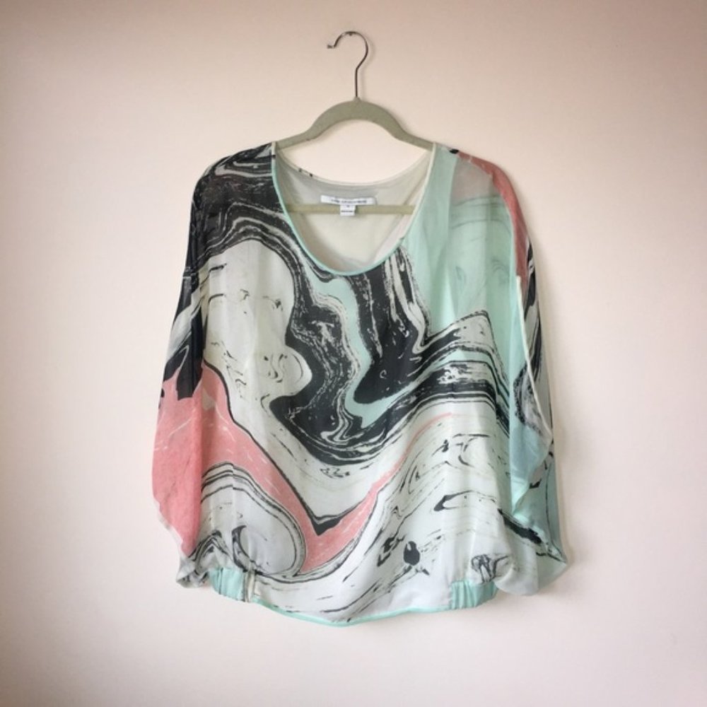 DVF Robyn spring marble top. Silk.